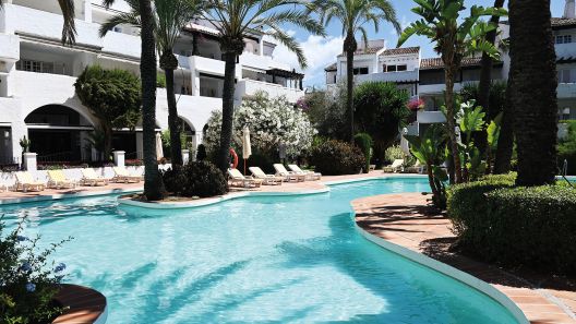 Luxurious apartment in Puente Romano, Marbella